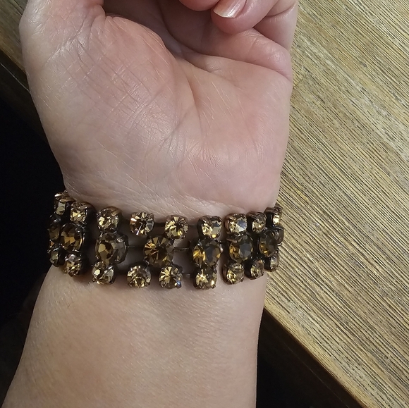 Estate Vintage Juliana Amber Glass Rivoli 3 Row Gold Tone Bracelet - Picture 7 of 12